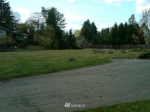 2nd image of 131 XX NE 143rd Street