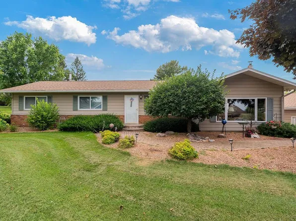 N2431 Three Town ROAD, La Crosse, WI 54601