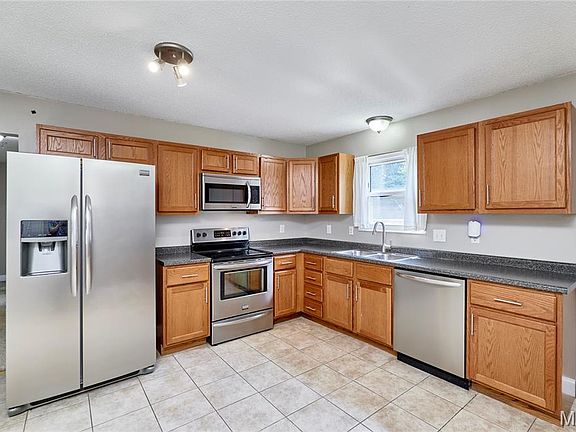 3rd image of 2122 Casa Blanca Dr