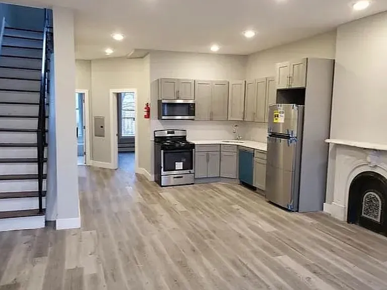 372 Forrest St #2A — Photo 6