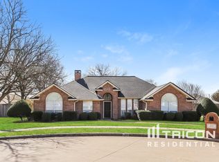 108 Yorkshire Ct, Waxahachie, TX 75165