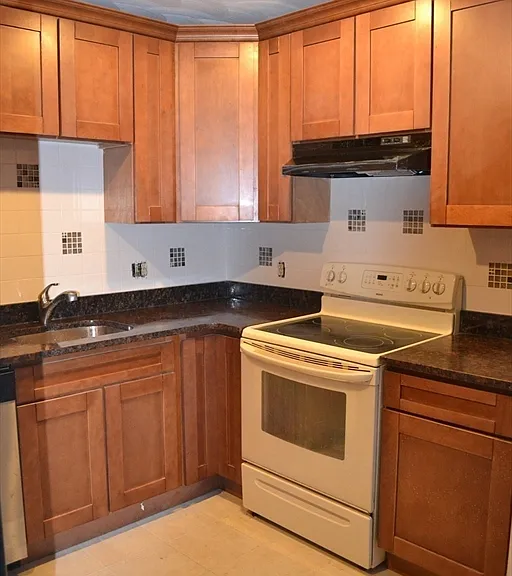 62 Marshall St #B — Photo 5