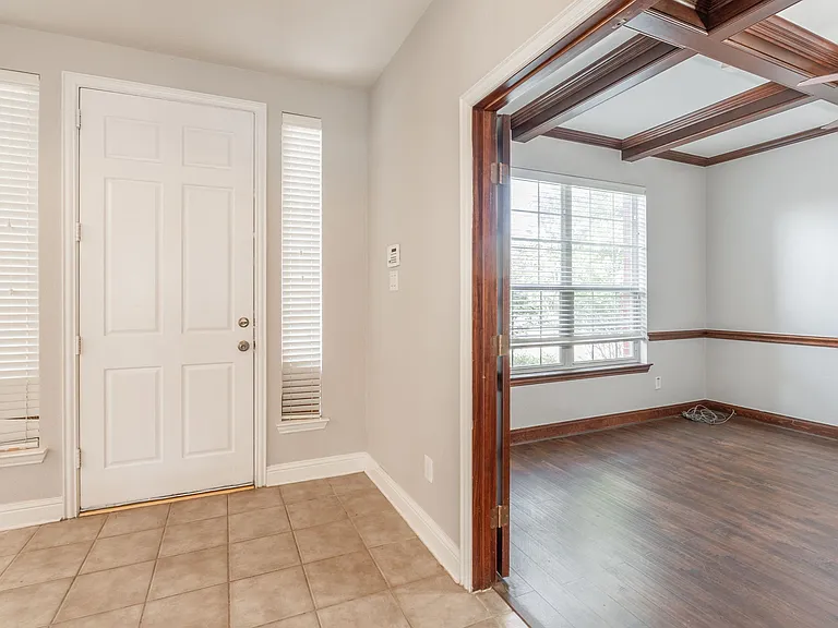 1100 Cedar Valley Dr — Photo 10