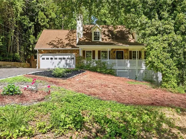 4661 Spring Ridge Dr, Flowery Branch, GA 30542