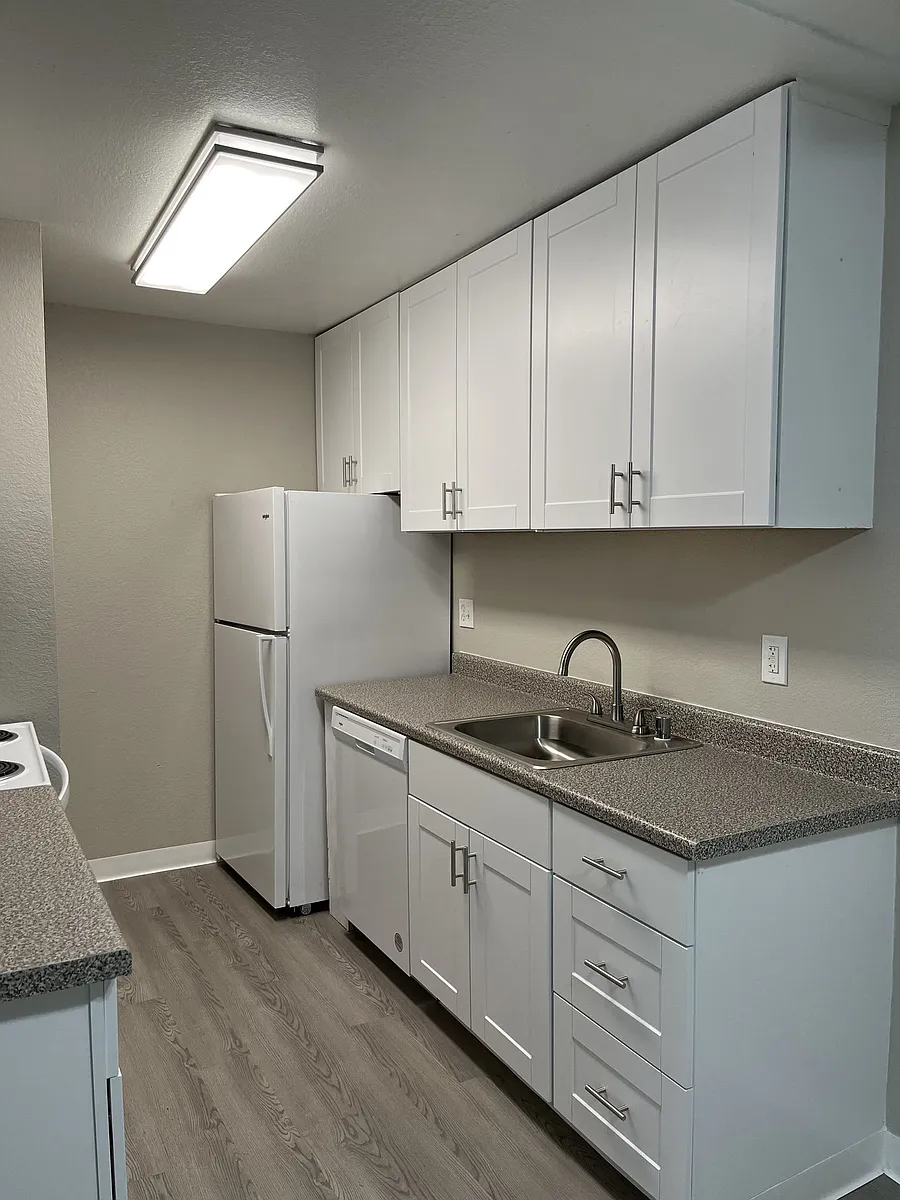 Building Photo - Glenbrook Apartments