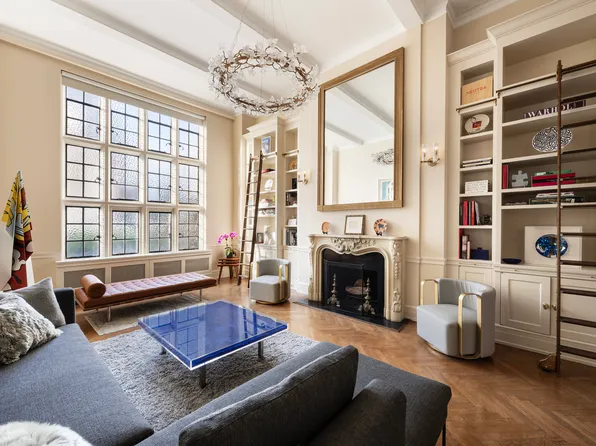 14 East 75th Street image 1 of 11