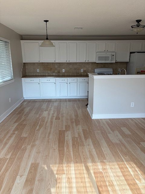 1st image of 7619 River Pines Dr