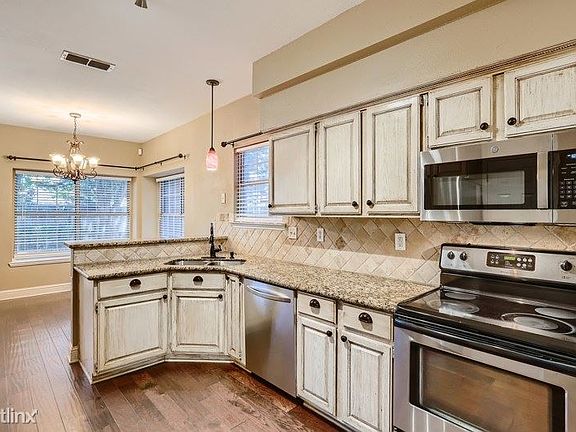 4th image of 6123 Sandstone Dr