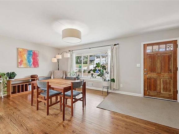 3rd image of 3133 Columbia Woods Dr