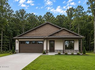 617 Skyline Dr, Clinton, TN 37716