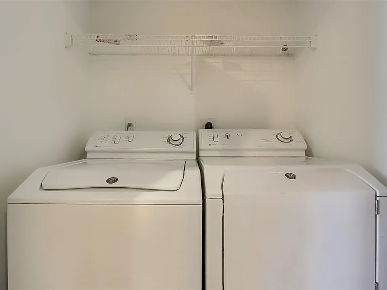 54 Rainey St #1109 — Photo 9