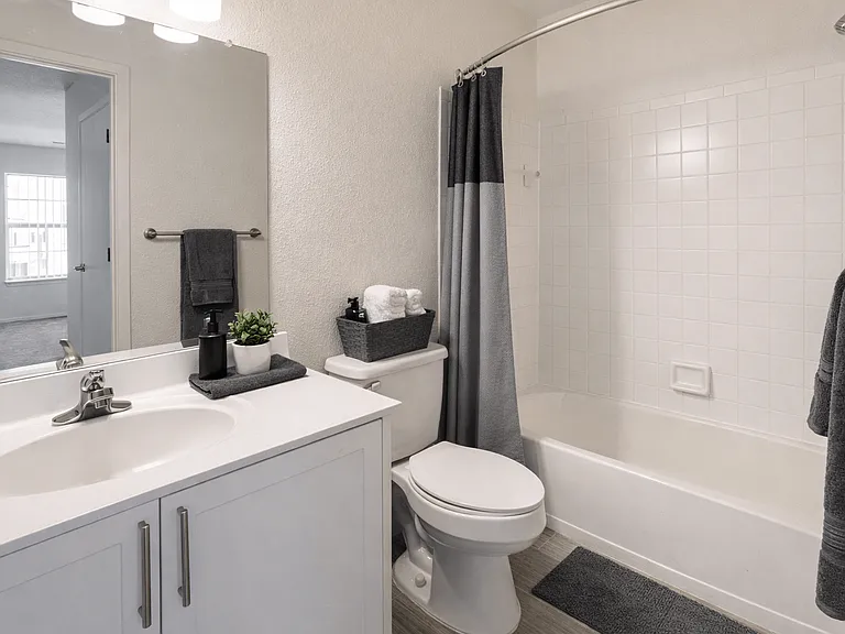 Arbor Club Apartments - Ann Arbor, MI — Photo 14
