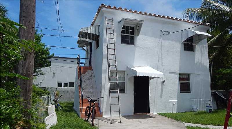 2nd image of 4727 Ne 1 Ave