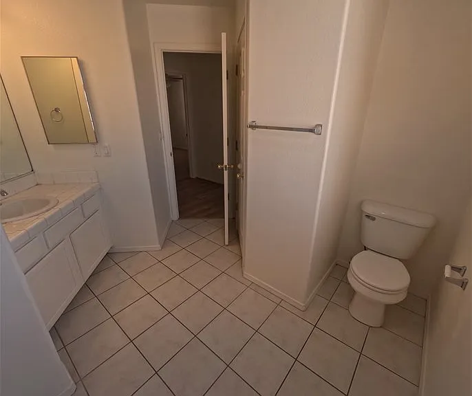 2112 E Desert Lakes Dr — Photo 21