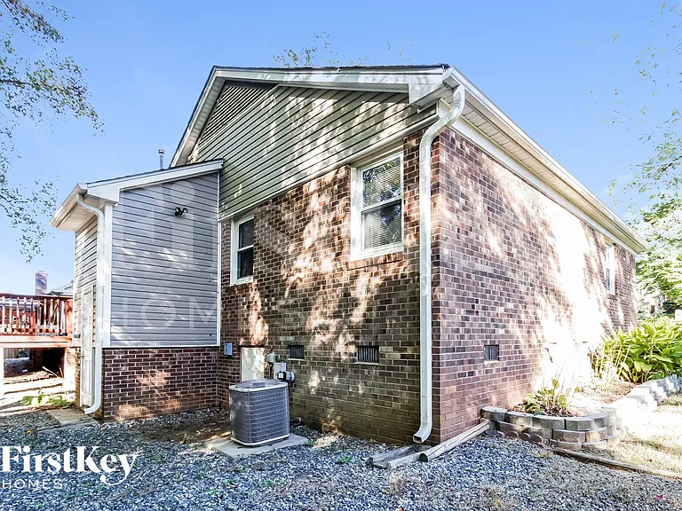 4923 Shady Pine Dr — Photo 15