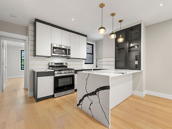 5th image of 116 Booraem Ave APT 2