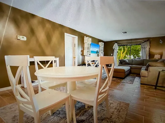 4893 Palm Hill Dr — Photo 8