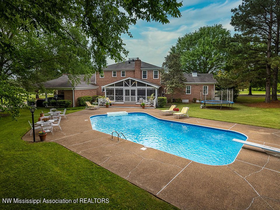 323 Country Club Rd, Senatobia, MS 38668 Zillow