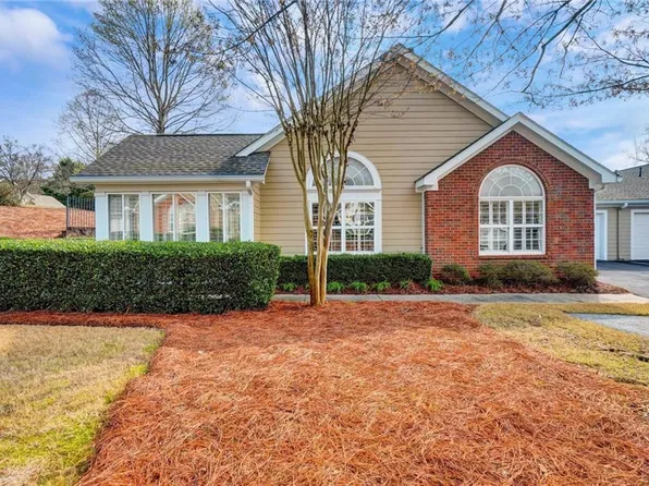 135 Vintage Club Cir #13, Marietta, GA 30066