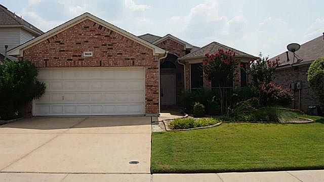 1st image of 3828 Summersville Ln