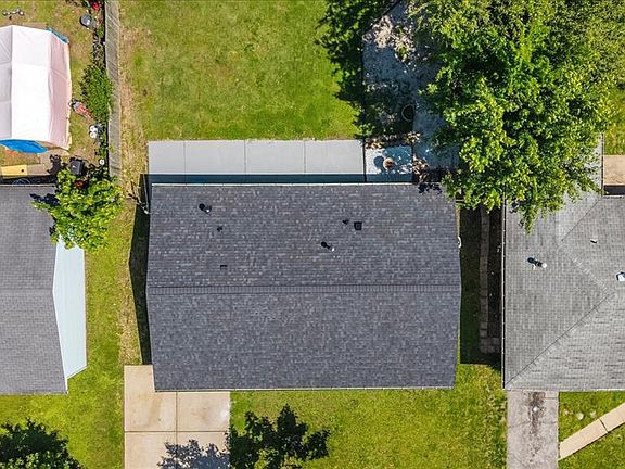 5th image of 9811 Mill Pass Ln