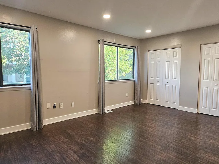 401 Bismark Way — Photo 12