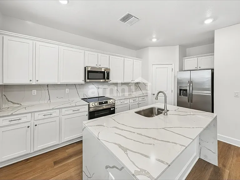 2709 Radha Way — Photo 3