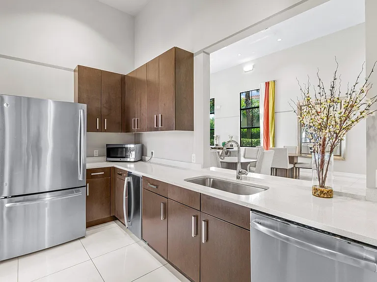 10210 Akenside Dr — Photo 44