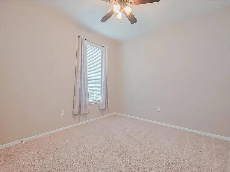 5327 Silver Ledge Dr — Photo 32