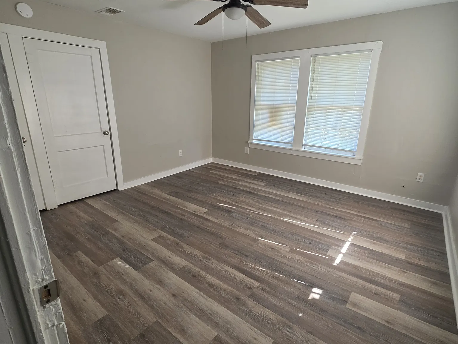 2 bed, 972 sqft, $850 — Photo 2