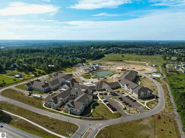 5037 Sheffer Farm Rd, Traverse City, MI 49685