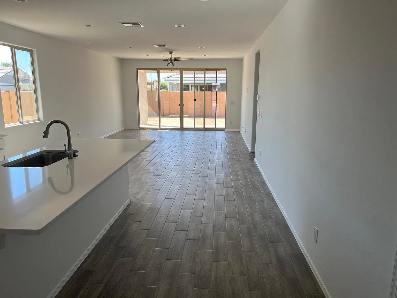 383 E Caribbean Dr — Photo 3
