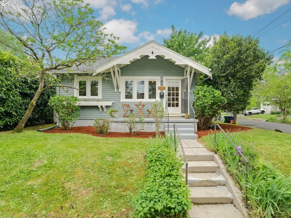 5504 SE Ankeny St, Portland, OR 97215