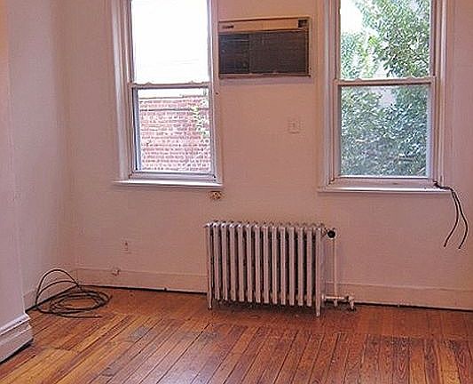 5th image of 20 Herbert St #Townhouse