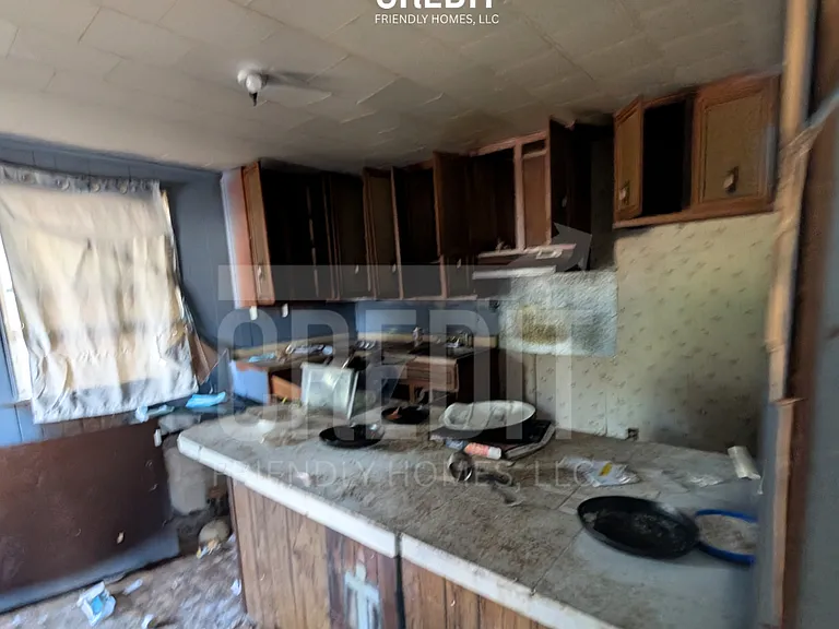 422 S Louisa St — Photo 6