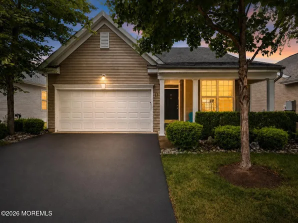 17 Silver Charm Road, Manalapan, NJ 07726