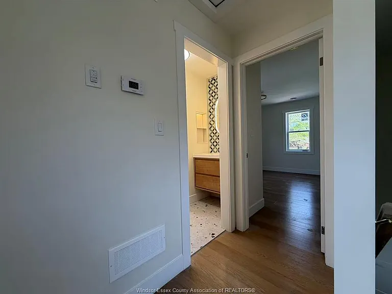 160 Askin Ave #3 — Photo 8
