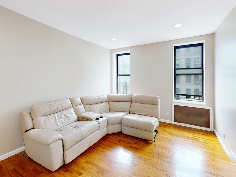 180 Claremont Ave #21 — Photo 23