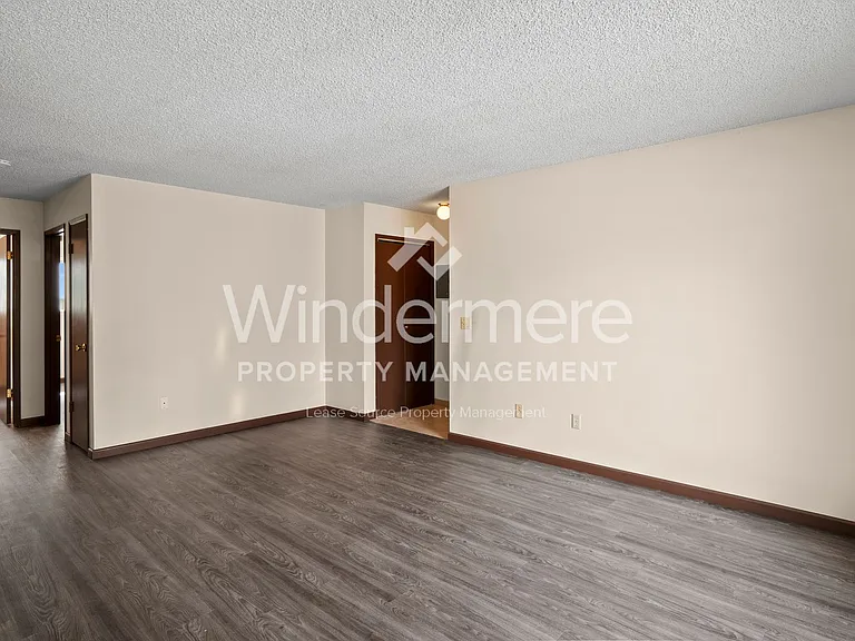 1611 W. 6th Ave — Photo 16