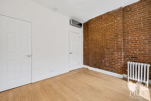 Rented by PREX Realty Corp | media 21