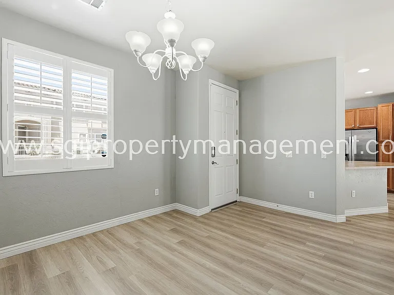 115 W Mountain Sage Dr — Photo 6