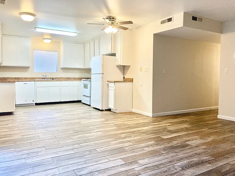 946 Cedar Street — Photo 13