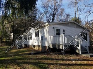 6 W Maple Dr, Asheville, NC 28805