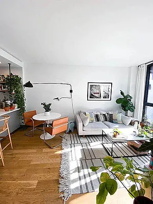 Rented by The KCI Group | media 9