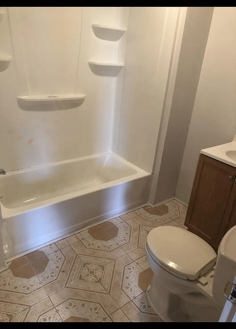 79 Lancaster St — Photo 4