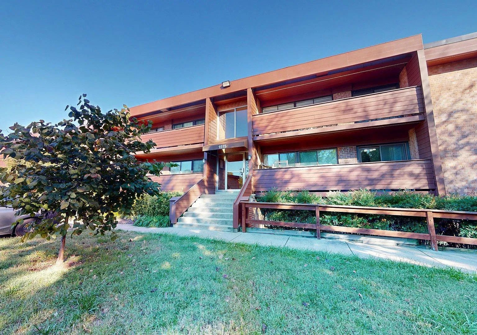 1 bed, 1.0 bath, 687 sqft, $1,850 — Photo 1