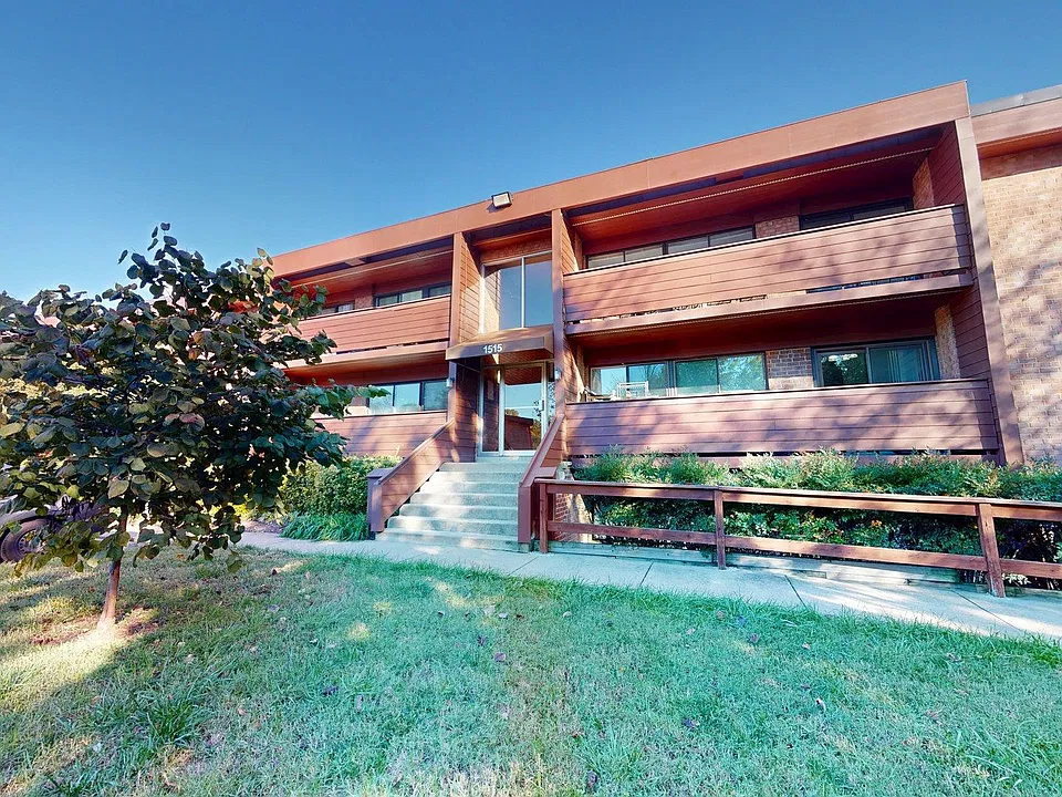 1515 S George Mason Dr #10