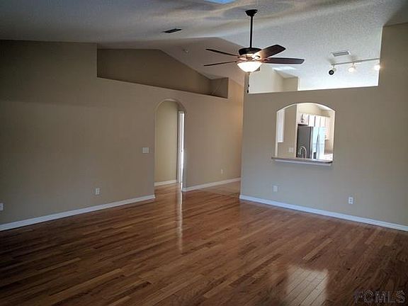 5th image of 82 Lee Dr