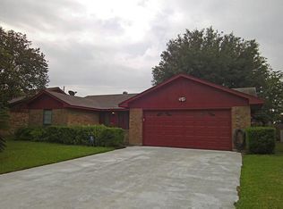 908 Molina Dr, Angleton, TX 77515