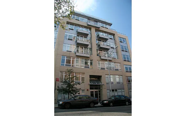 Sold by Douglas Elliman | media 22